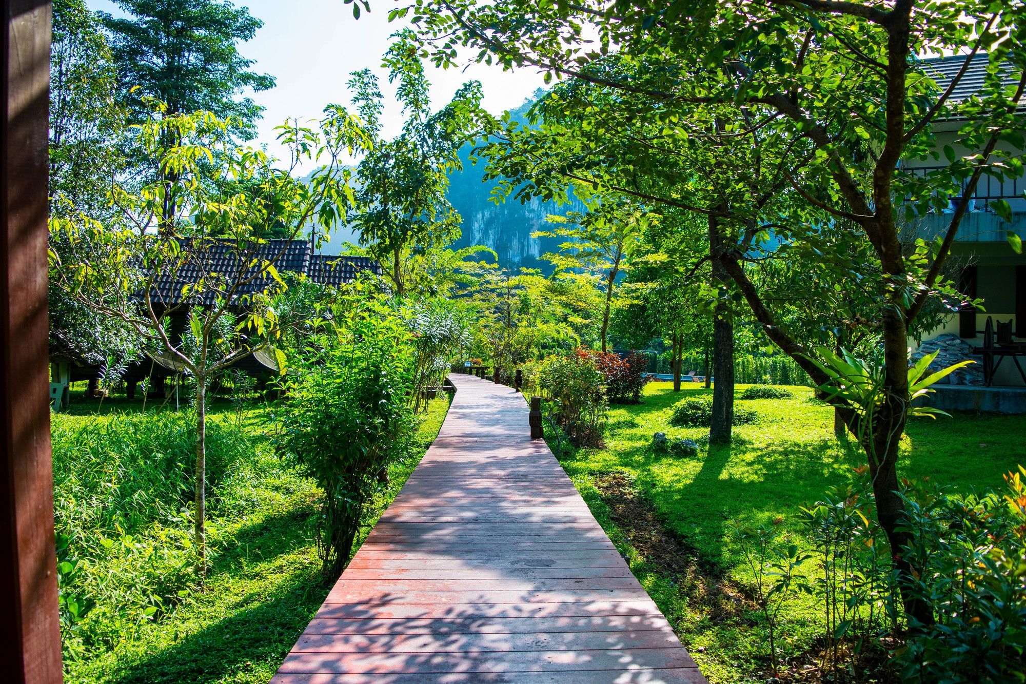 Montania Lifestyle Hotel Phanom Exterior photo