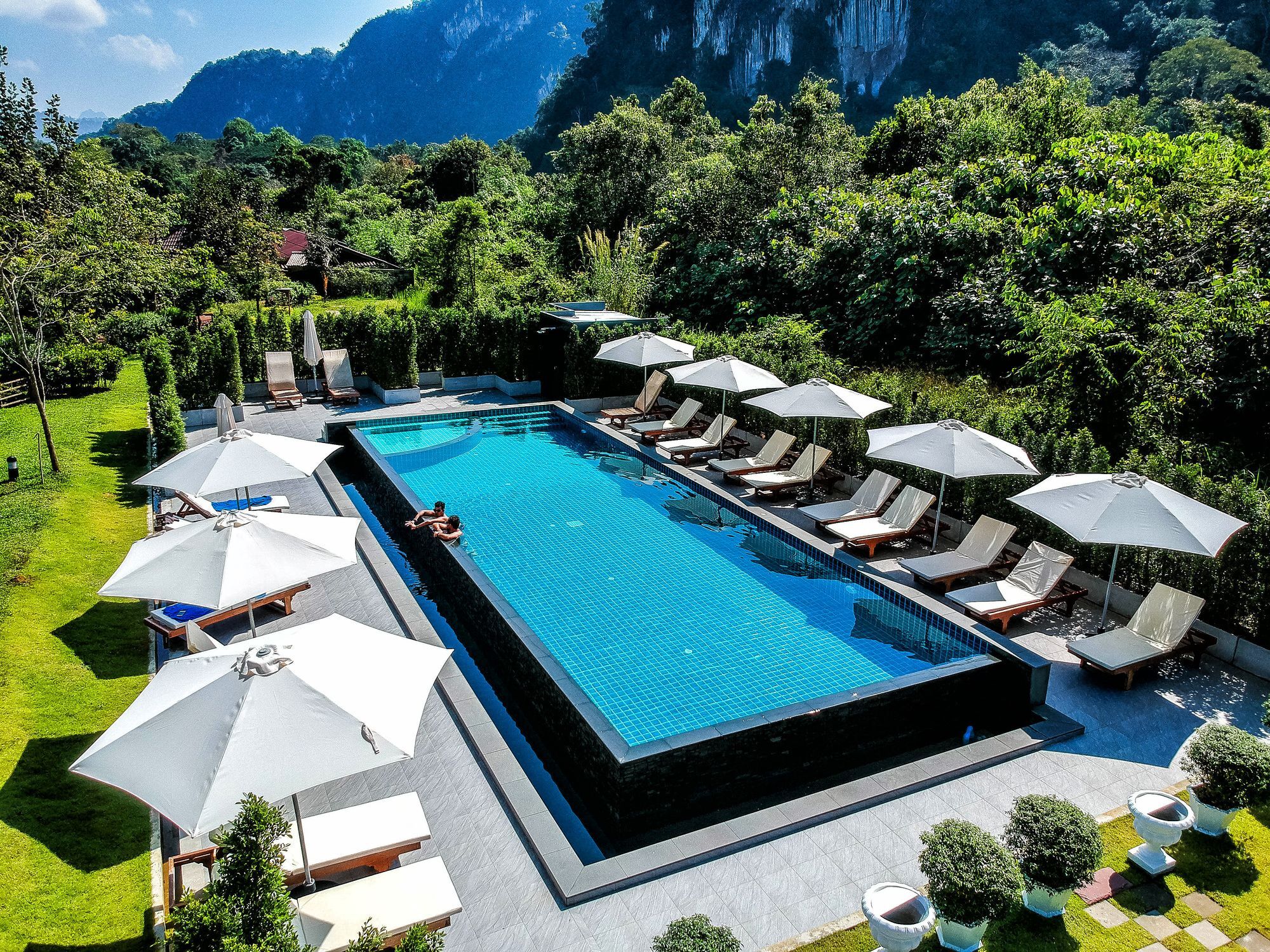 Montania Lifestyle Hotel Phanom Exterior photo